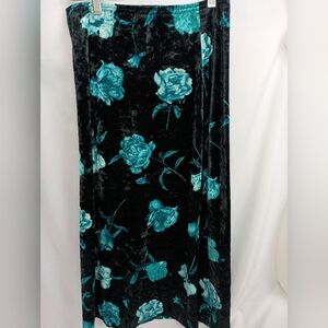 Whimsigoth, Fairycore,Dark Romantic Feminine,Goth Floral Velvet Skirt Black Teal